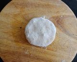 A picture of step 2 of Spring Onion Paratha.