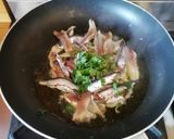 Foto del passaggio 1 della ricetta Spaghettoni con le sarde e i pomodorini 🌷