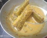 A picture of step 2 of Coconut Drumstick Curry.