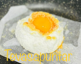 Foto del paso 2 de la receta: Huevo nube con pecorino en freidora de aire 🍳 🧀 🌤️