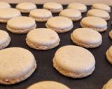 DIÓ macaron, zserbó krémmel recept fázis 9 fotója