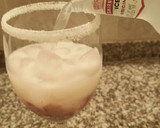 Foto del paso 3 de la receta: Smirnoff ice Frutilla
