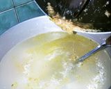 Foto langkah ke 4 dari resep Sup Tahu Sosis Sederhana.