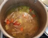 Foto del paso 3 de la receta: Sopa de Patas de pollo