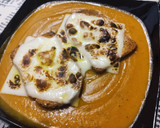 Foto del paso 8 de la receta: Crema de Calabacín al Yakiniku Con Tostas de Queso Gratinado