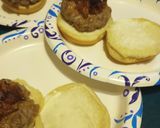 A picture of step 3 of Apricot Bacon Jam on Ground Pork Sandwiches.