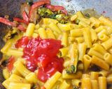 A picture of step 4 of Spicy veg Maggi magic masala pasta.
