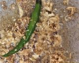 A picture of step 3 of Palak kadhi.