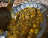 A picture of step 6 of Ragda patties.