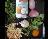 A picture of step 1 of Chicken skewer with peanut sauce.