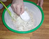Foto langkah ke 4 dari resep Cara Membuat Adonan Roti yang Empuk & Mengembang.
