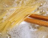 Foto langkah ke 1 dari resep Spaggetti Aglio Olio.