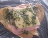 Foto del paso 5 de la receta: Pechuga de Pollo rellena con Jamón, Queso y Chimichurri a lo Carmelita