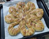A picture of step 11 of Garlic Flower Bread.