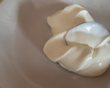 Foto del paso 2 de la receta: Pollo especiado con salsa de yogur y miel