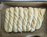 Foto langkah ke 7 dari resep Milk Butter Bread with almond cream.