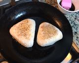 صورة لخطوة 6 من وصفة أرز بالتونة 🍙 Onigiri