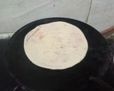 A picture of step 3 of Aloo Paratha.