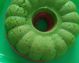 Foto langkah ke 7 dari resep Bolu kukus pandan stroberryy.