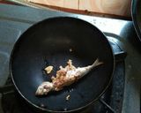 Foto langkah ke 9 dari resep Mpasi 7m+ ikan layang + bayam jagung dan nasi enak tanpa amis.
