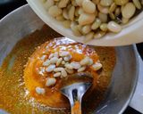 A picture of step 2 of Lima beans sabji.