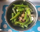 A picture of step 2 of Organic thecha or chutney.