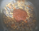 Foto del paso 2 de la receta: Guiso de Garbanzos con Carne