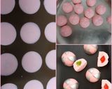 A picture of step 3 of Jujips Stuffed Strawberry Chocolate.