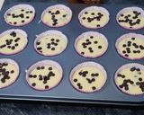 صورة لخطوة 4 من وصفة كب كيك الفانيليا 🧁🍪مع الشكولا