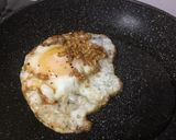 Foto langkah ke 5 dari resep #28 - Nasi telor ceplok kecap asin khas Pontianak.