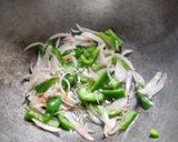 A picture of step 1 of Crispy bhindi capsicum.