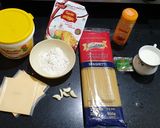 A picture of step 1 of Spaghetti aglio e olio.