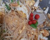 Foto langkah ke 6 dari resep 🍜 Bihun Goreng Ala Jesslyn Orlane.
