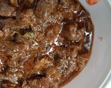 A picture of step 2 of Kaleji pepsa curry.