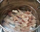 Foto langkah ke 3 dari resep Sup ceker ayam simple.