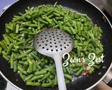 A picture of step 1 of Chilli Beans.