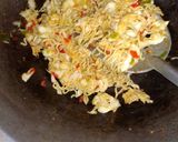 Foto langkah ke 8 dari resep MieKol Teri Pedas.