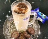 A picture of step 7 of Oreo milkshake.