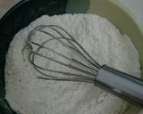 Foto langkah ke 4 dari resep Banana raisins muffin.