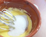 Foto del passaggio 2 della ricetta Uova alla neve(ile flottante)
