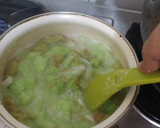 Foto langkah ke 4 dari resep Puding Roti Tawar Pandan Kelapa.