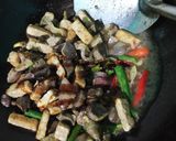 Foto langkah ke 3 dari resep Tumis Kacang Panjang Campur Ampela.