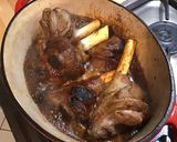 Une image de l'étape 9 de Souris d'agneau confites caramélisées au miel, thym, romarin et badiane.