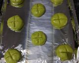A picture of step 4 of Milkmaid green tea butter cookies.