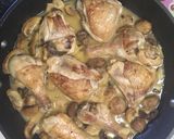 A picture of step 4 of Mushrooms and Chicken.