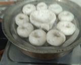 A picture of step 4 of Steamed Rice Dumpling (undi).