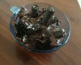 A picture of step 5 of Oreo Brownie Cake.