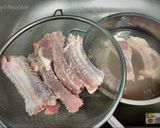 Hình bước làm 2 của món SƯỜN NƯỚNG NGŨ VỊ (đơn giản dễ làm)