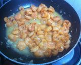 Foto del paso 1 de la receta: Fideos de arroz tailandés con langostinos
