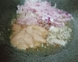 A picture of step 3 of Arbi Masala Curry.